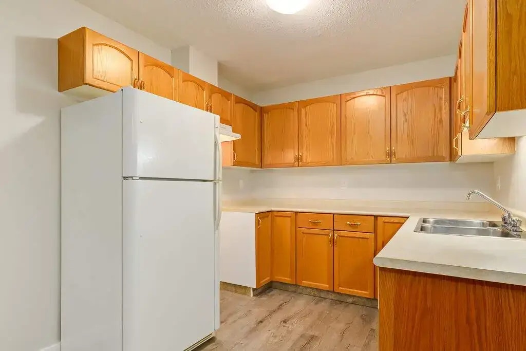 202-5320 47 Avenue, Wetaskiwin, AB, T9A 0K8 - 5