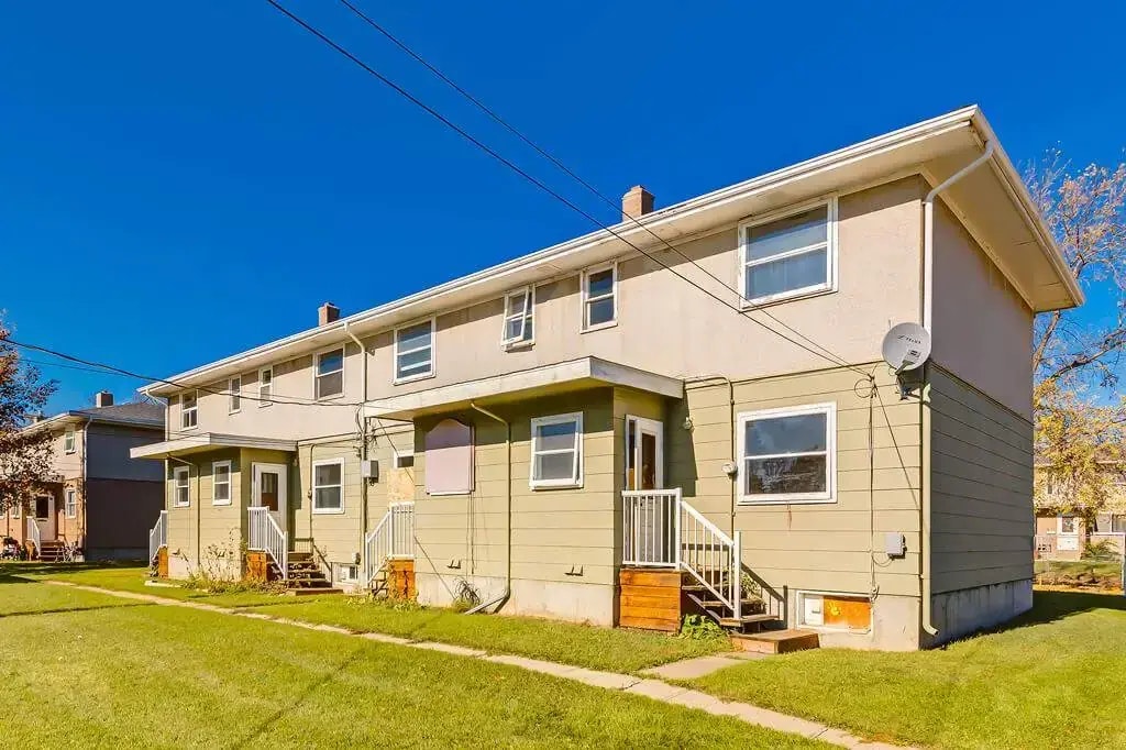 5301A-5307 49 Avenue, Wetaskiwin, AB, T9A 0R2 - 8