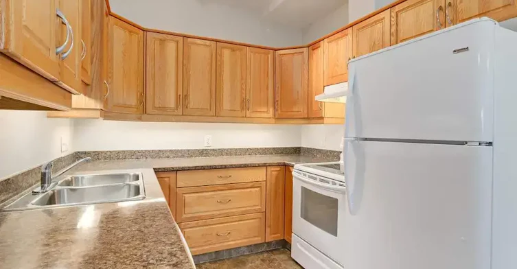 101-5115 52 Avenue, Wetaskiwin, AB, T9A 0X2 - 3