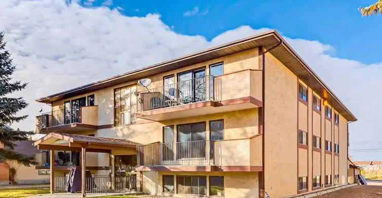 202-5101 52 Avenue, Wetaskiwin, AB, T9A 0X2 - 18