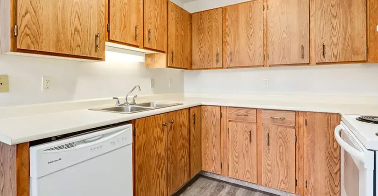 202-5101 52 Avenue, Wetaskiwin, AB, T9A 0X2 - 4