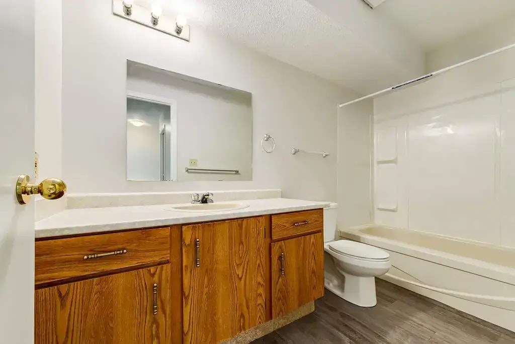 202-5101 52 Avenue, Wetaskiwin, AB, T9A 0X2 - 6