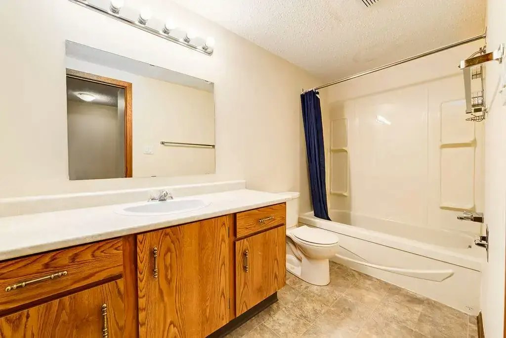 101-5101 52 Avenue, Wetaskiwin, AB, T9A 0X2 - 16