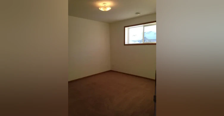 B-5633 52 Street, Wetaskiwin, AB, T9A 3A1 - 5