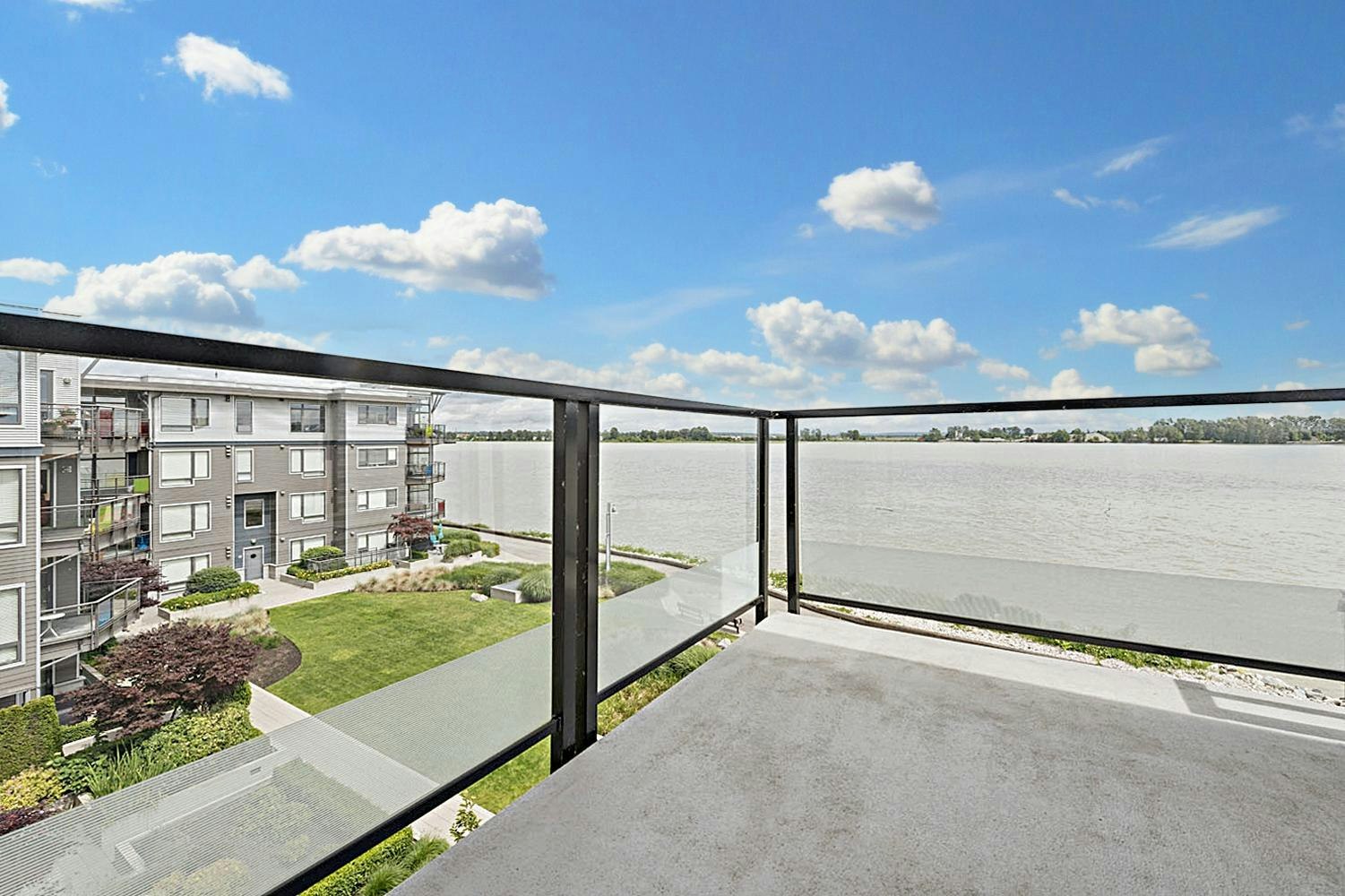 PH09-14088 Riverport Way, Richmond, BC, V6W 1B1
