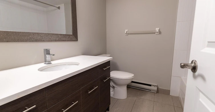 349 Queenston Street, St. Catharines, ON, L2P 2Y1 - 10