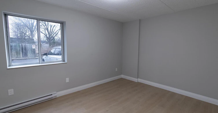 349 Queenston Street, St. Catharines, ON, L2P 2Y1 - 21
