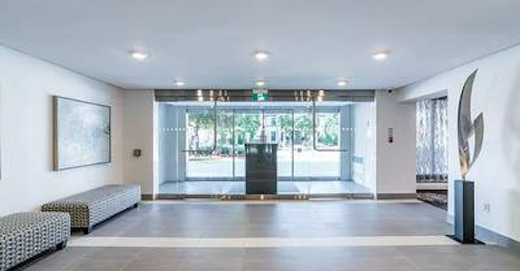 302-477 Elizabeth Street, Burlington, ON, L7R 2M3 - 3