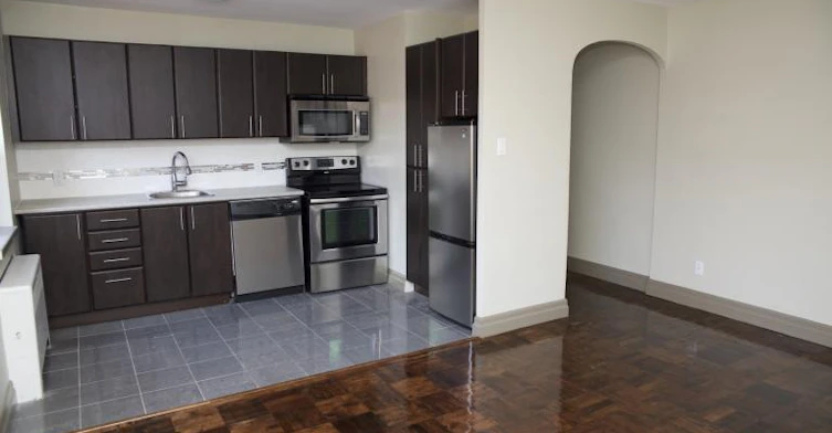 0207-1065 Eglinton Avenue, Toronto, ON, M6C 2E1 - 9