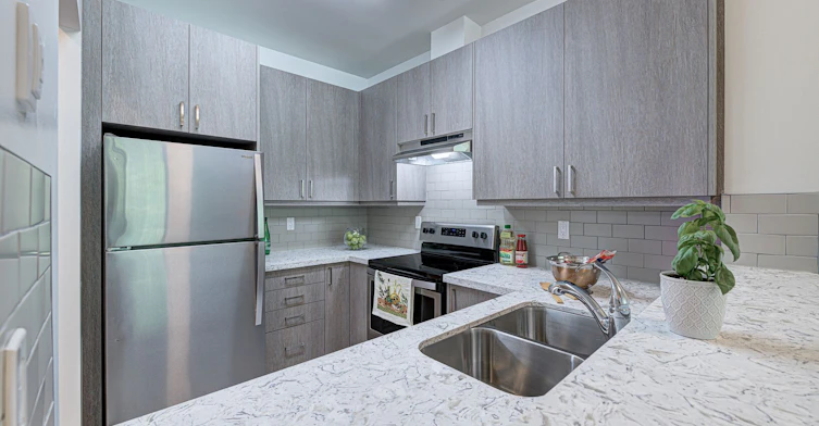60 Holly Street, Toronto, ON, M4S 2G7 - 5