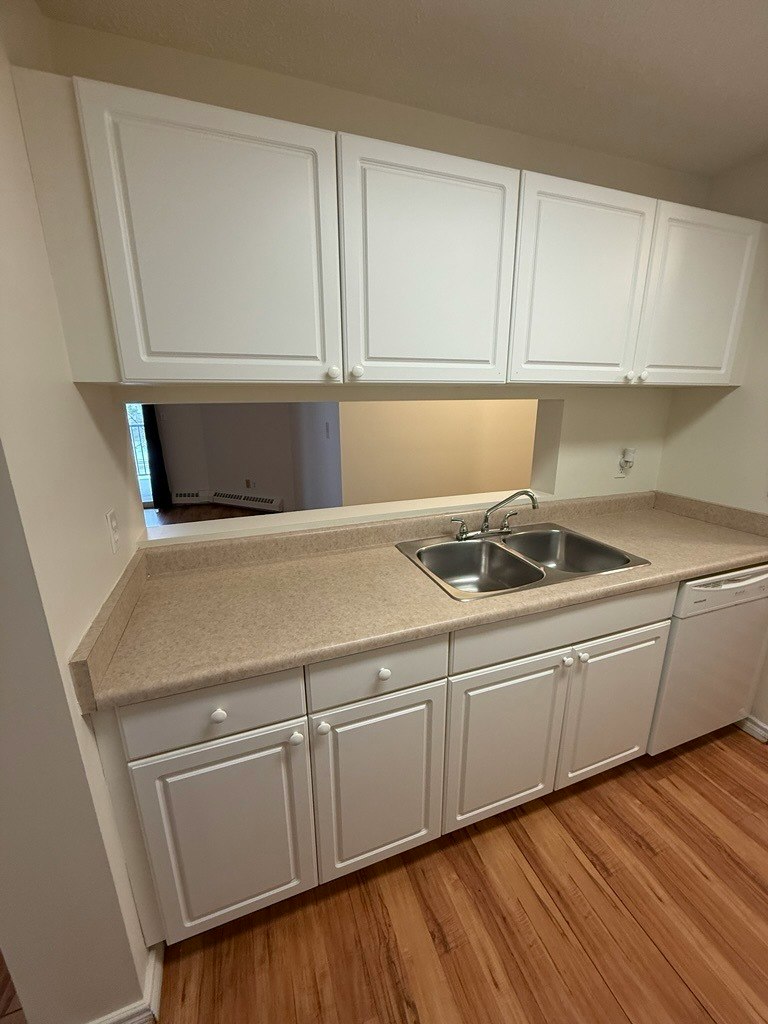 2520 50 Street NW, Edmonton, AB, T6L 7A8 - 7