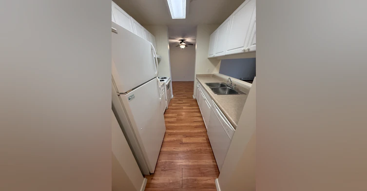 2520 50 Street NW, Edmonton, AB, T6L 7A8 - 5