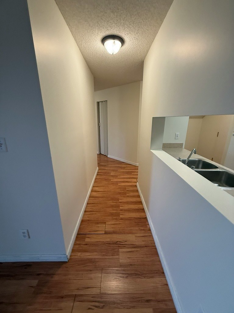 2520 50 Street NW, Edmonton, AB, T6L 7A8 - 11