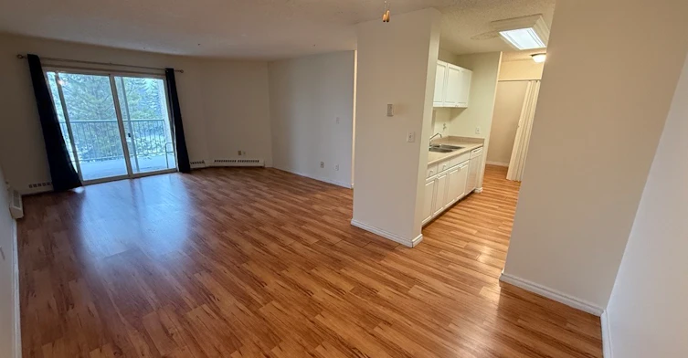 2520 50 Street NW, Edmonton, AB, T6L 7A8 - 8