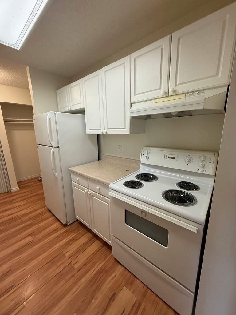 2520 50 Street NW, Edmonton, AB, T6L 7A8 - 6