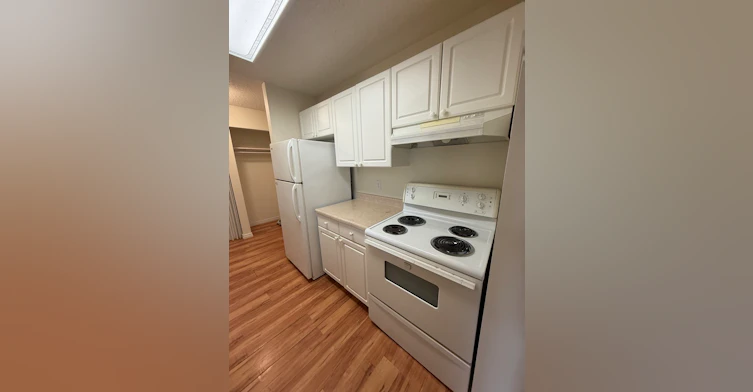 2520 50 Street NW, Edmonton, AB, T6L 7A8 - 6
