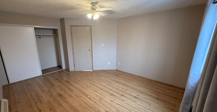 2520 50 Street NW, Edmonton, AB, T6L 7A8 - 18