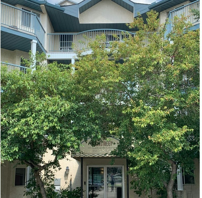 2520 50 Street NW, Edmonton, AB, T6L 7A8 - 3