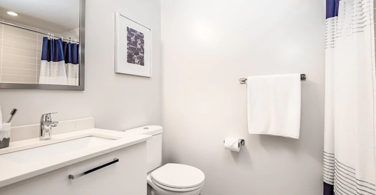 614-154 East 18th Street, North Vancouver, BC, V7L 0G6 - 7