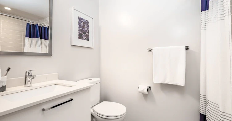 406-154 East 18th Street, North Vancouver, BC, V7L 0G6 - 7