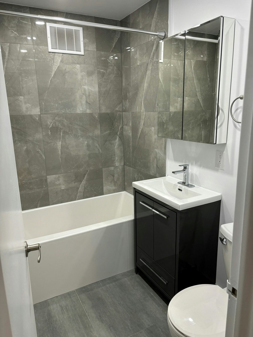 4635 Clanranald Avenue, Montréal, QC, H3X 2R7 - 4