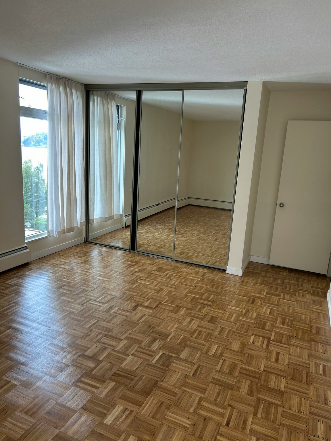 1006-1875 Bellevue Avenue, West Vancouver, BC, V7V 1B3 - 4