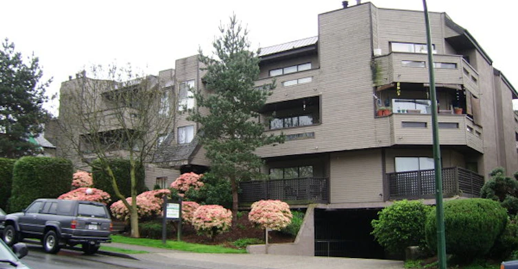 307-2240 Triumph Street, Vancouver, BC, V5L 1L3