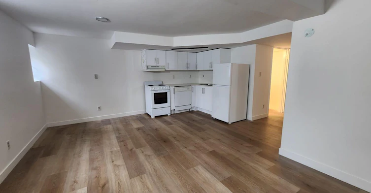 B08-1019 Bute Street, Vancouver, BC, V6E 1Y9