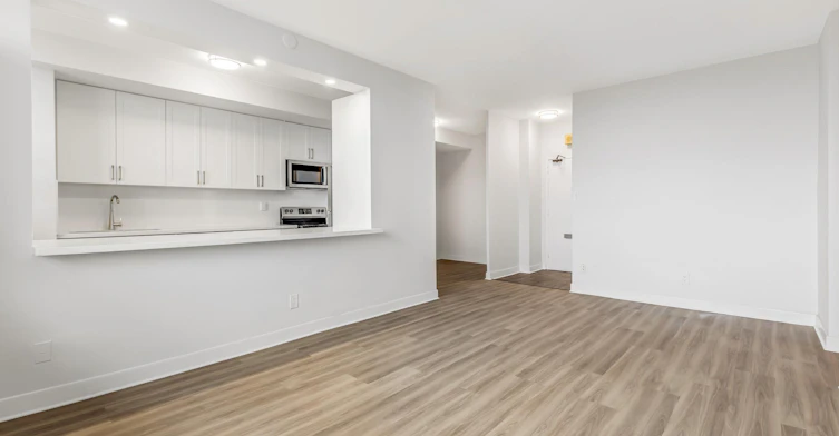 20 Graydon Hall Drive, Toronto, ON, M3A 2Z9 - 4