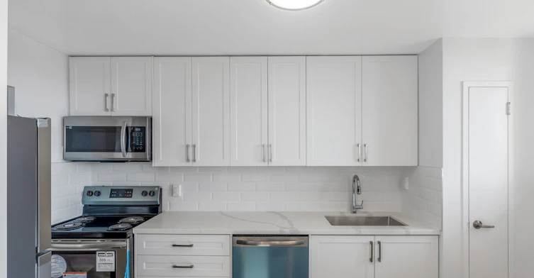 20 Graydon Hall Drive, Toronto, ON, M3A 2Z9 - 3