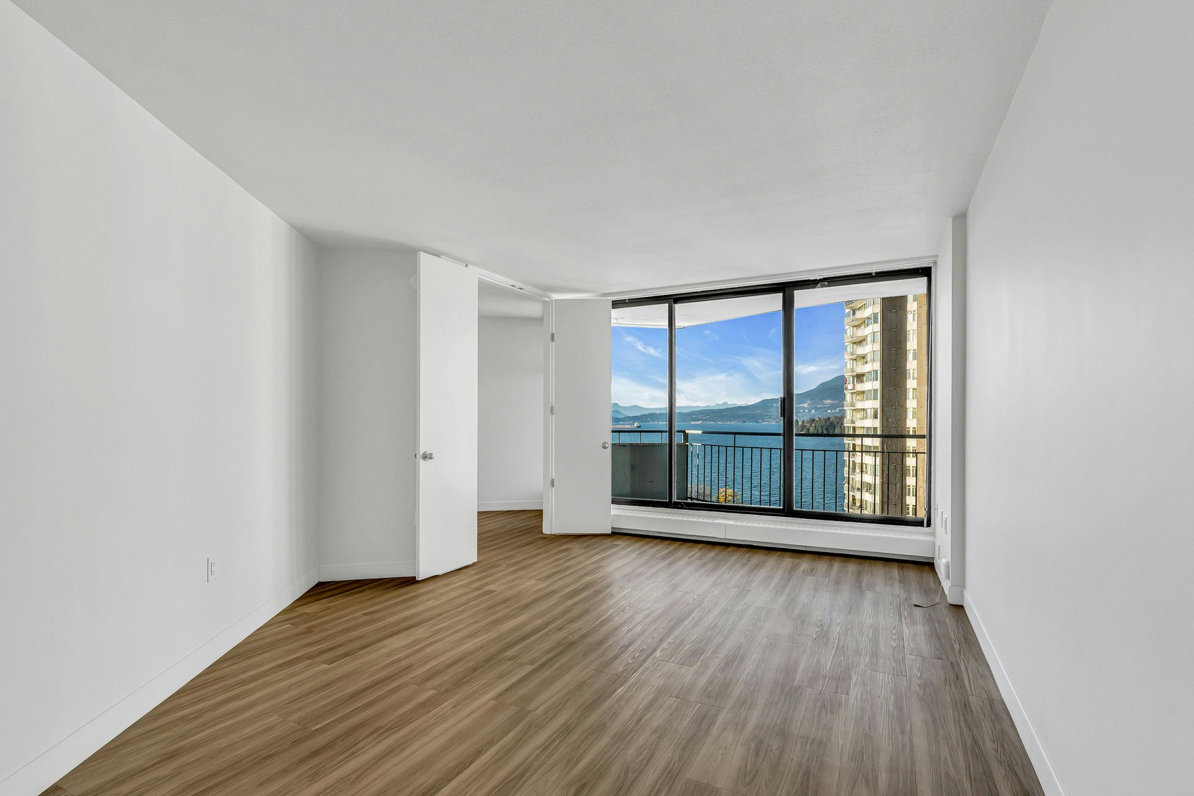 1600 L Beach Avenue, Vancouver, BC, V6G 1Y6