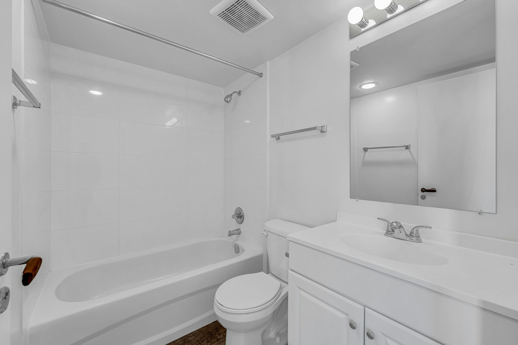 1600 L Beach Avenue, Vancouver, BC, V6G 1Y6 - 6