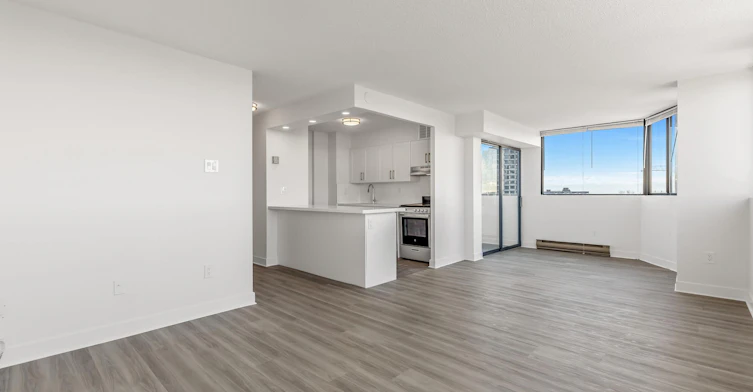 1201 Walden Circle, Mississauga, ON, L5J 4M9 - 2