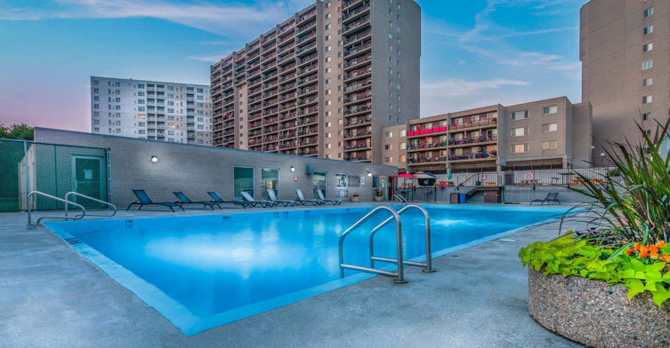 60 Whellams Lane, Winnipeg, MB, R2G 2G7