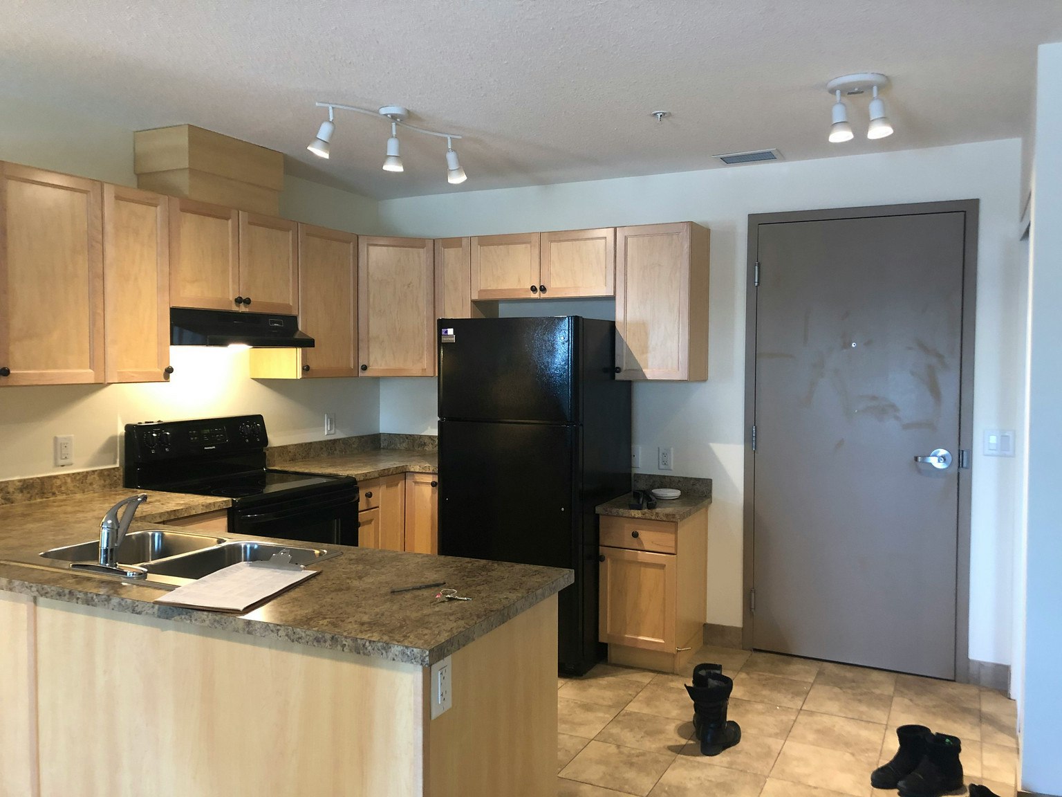 216-10405 102 Street, Grande Prairie, AB, T8V 2W5