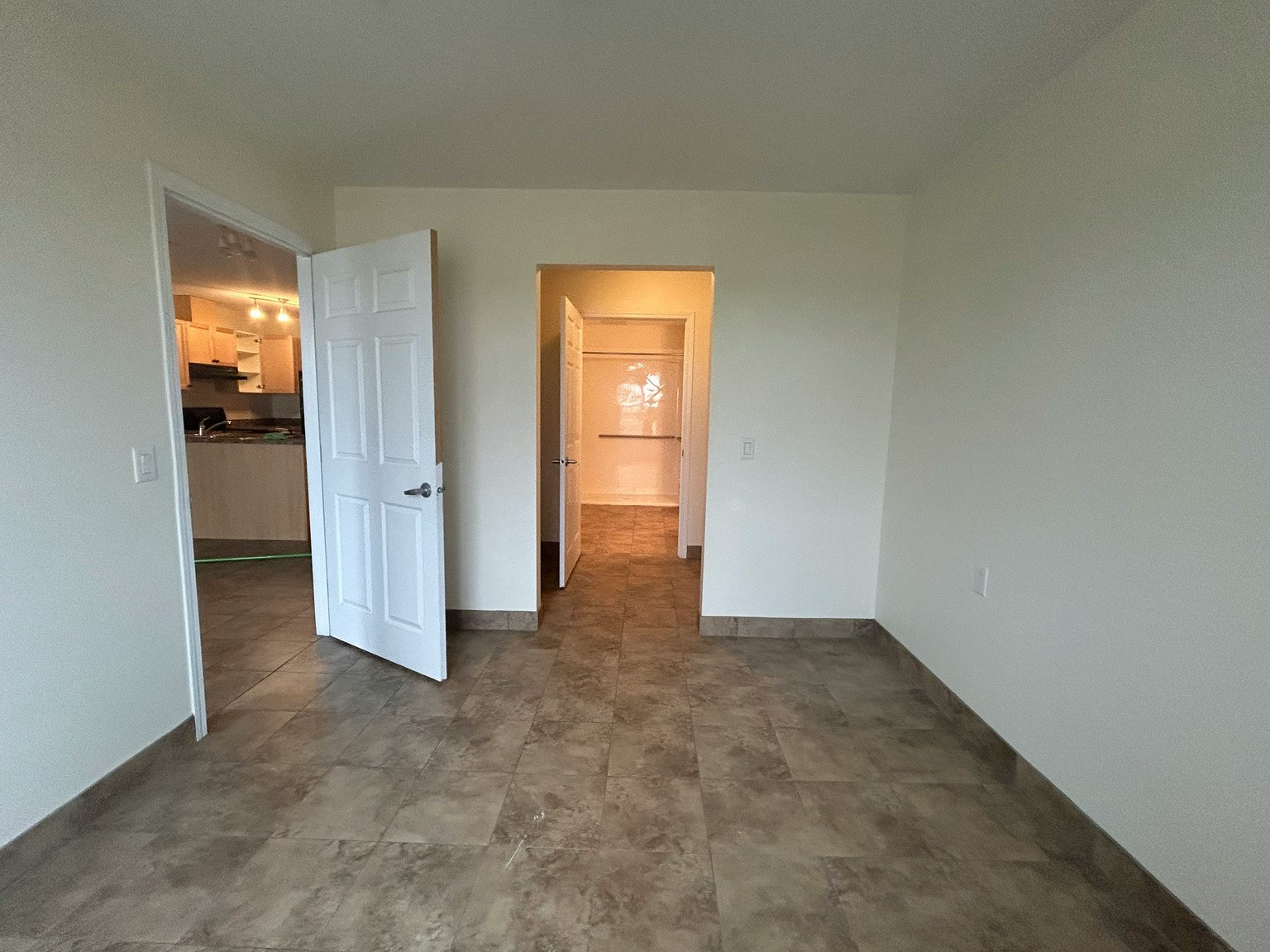 216-10405 102 Street, Grande Prairie, AB, T8V 2W5 - 3