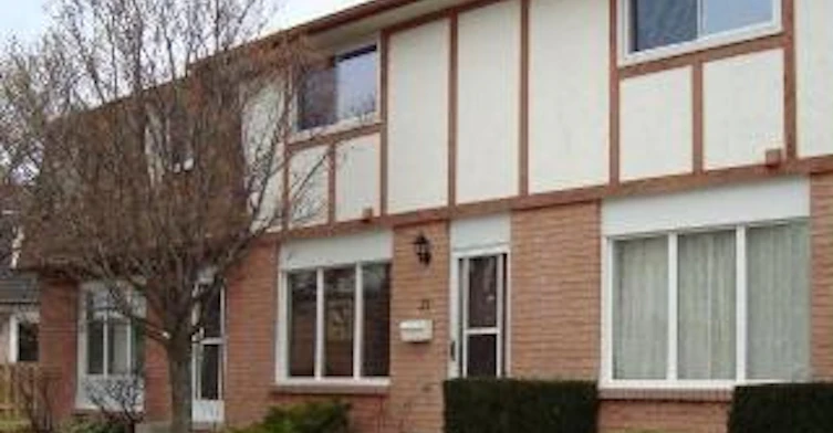 28-82 Finch Drive, Sarnia, ON, N7S 4T8