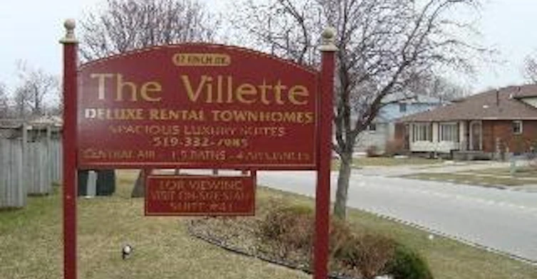 28-82 Finch Drive, Sarnia, ON, N7S 4T8 - 3