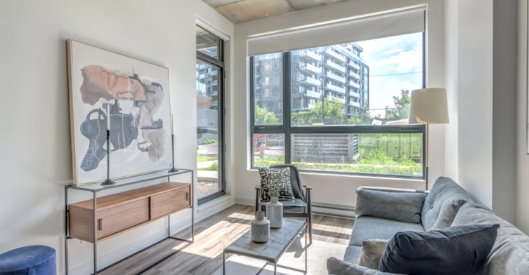 1999 William Rue, Montréal, QC, H3J 1R9