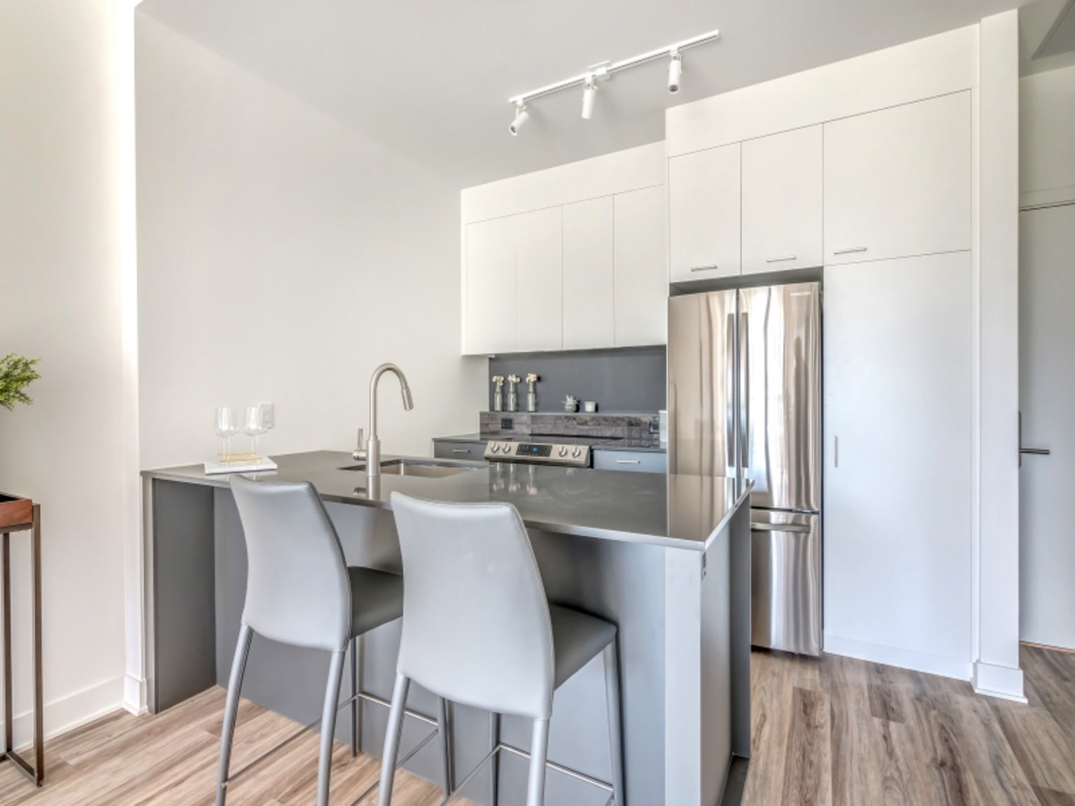808-1999 William Rue, Montréal, QC, H3J 1R9 - 5