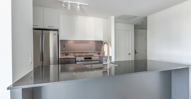 808-1999 William Rue, Montréal, QC, H3J 1R9 - 13