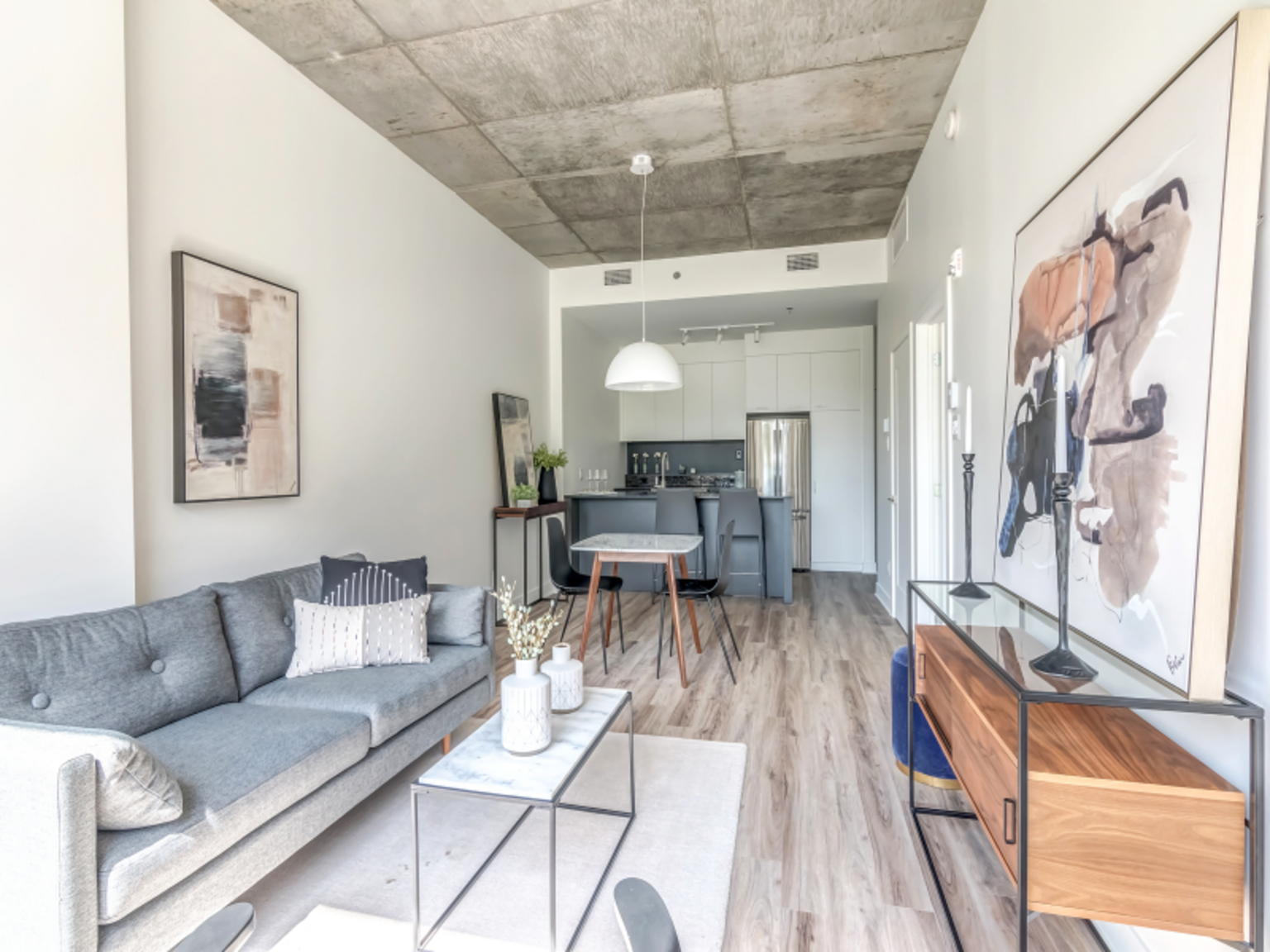 808-1999 William Rue, Montréal, QC, H3J 1R9 - 2