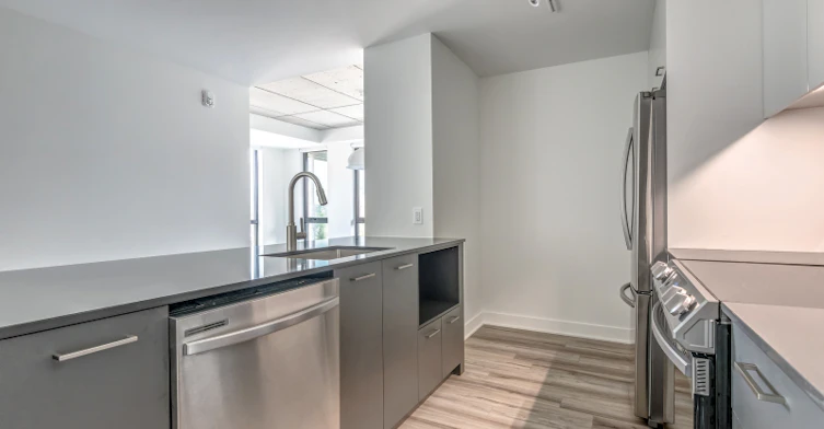 1999 William Rue, Montréal, QC, H3J 1R9 - 11
