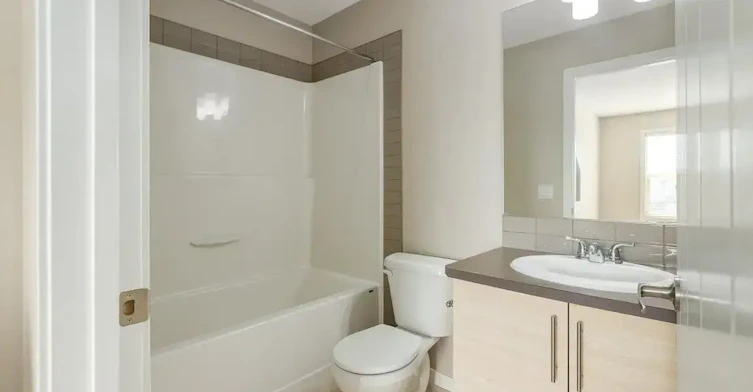 0103-1704 Heartland Avenue, Cochrane, AB, T4C 2L2 - 37