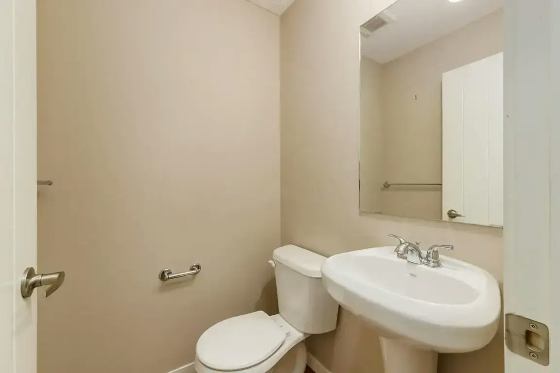 0103-1704 Heartland Avenue, Cochrane, AB, T4C 2L2 - 26