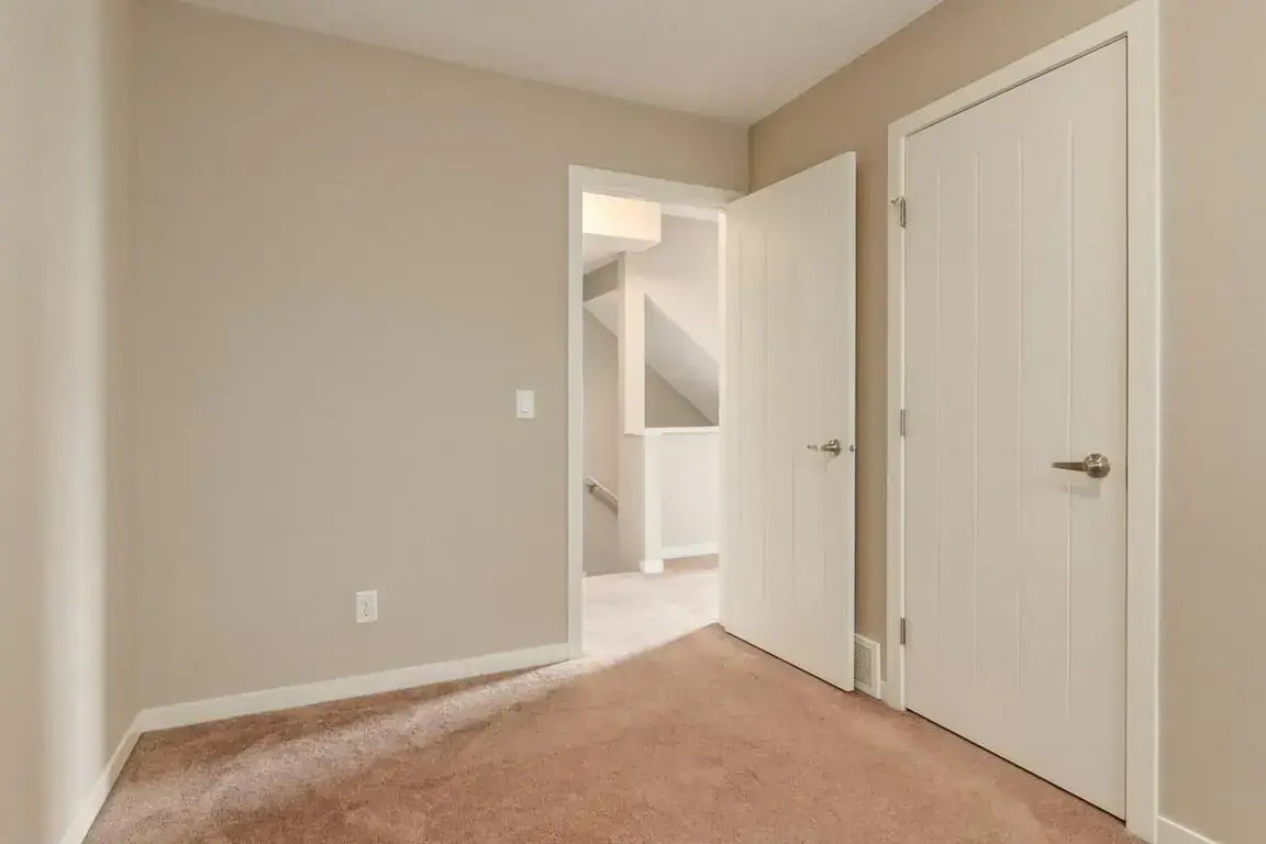 0201-1704 Heartland Avenue, Cochrane, AB, T4C 2L2 - 15