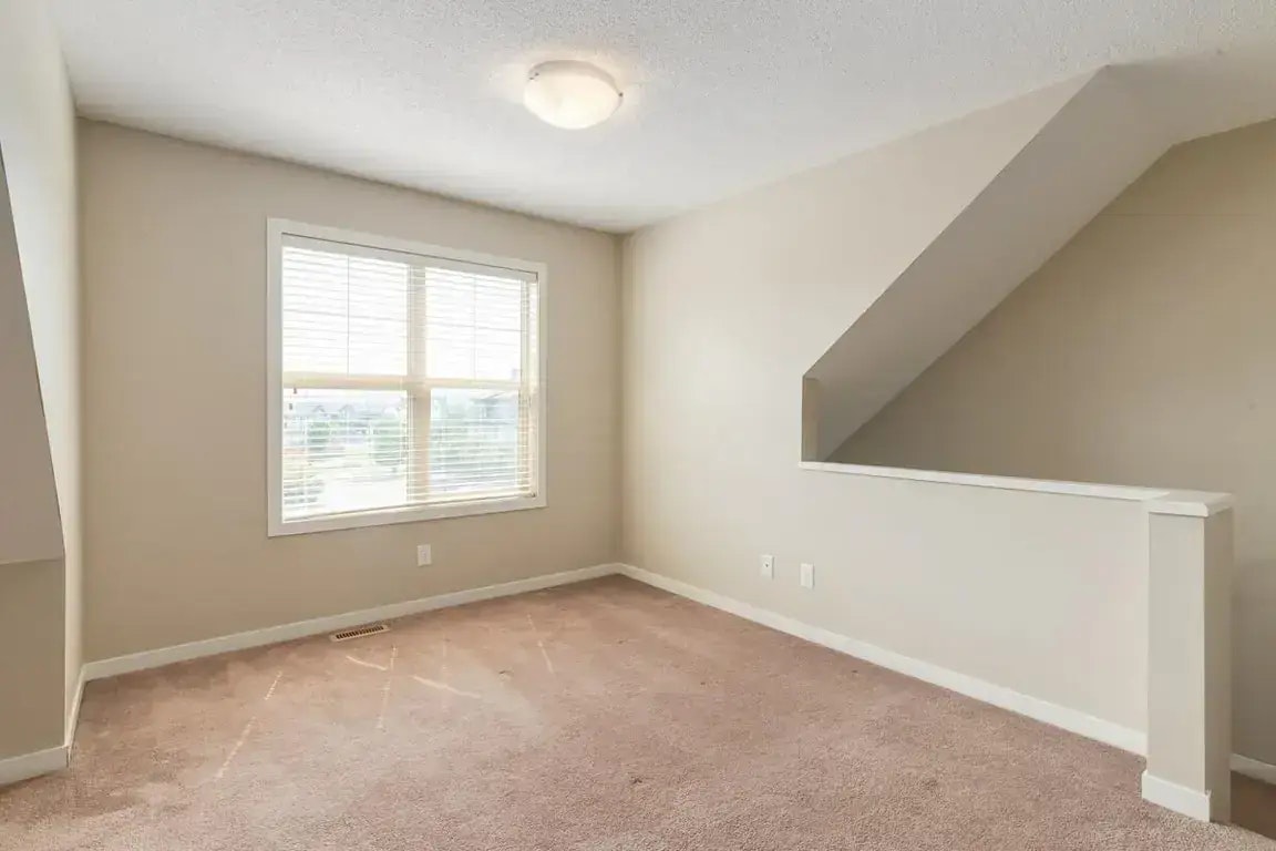 0201-1704 Heartland Avenue, Cochrane, AB, T4C 2L2 - 33