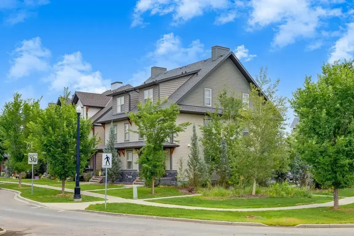 0201-1704 Heartland Avenue, Cochrane, AB, T4C 2L2 - 40