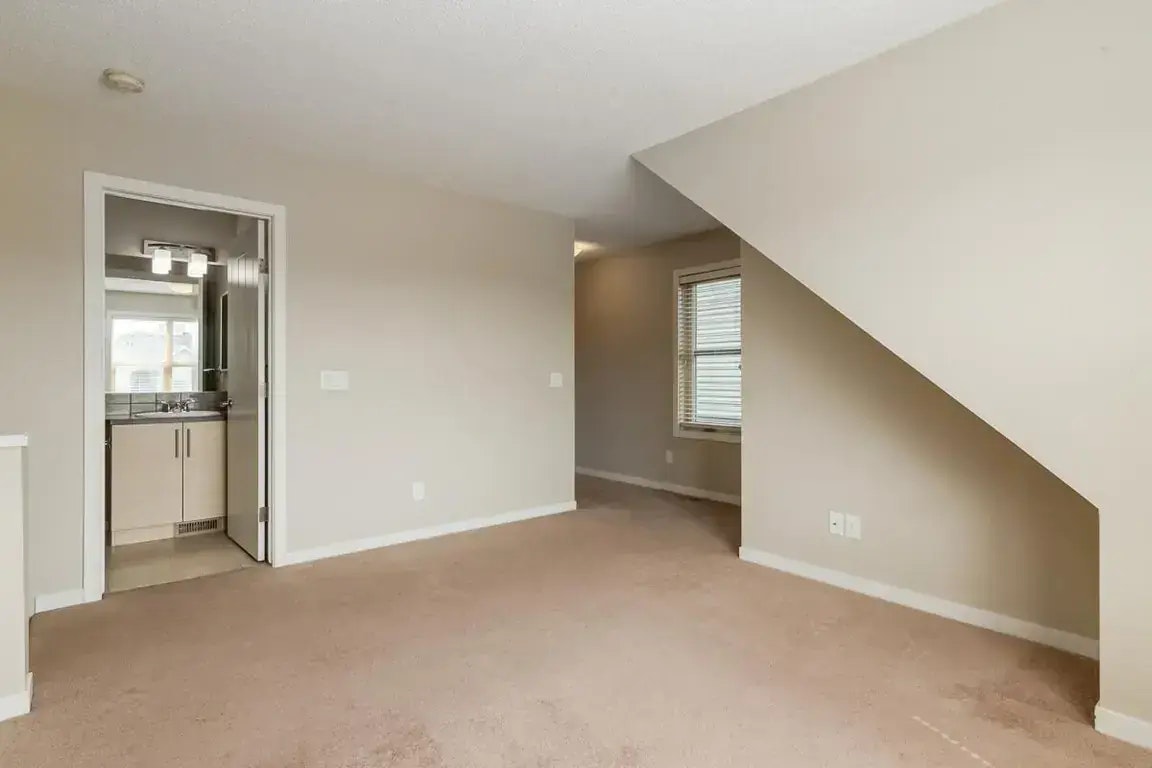 0201-1704 Heartland Avenue, Cochrane, AB, T4C 2L2 - 34