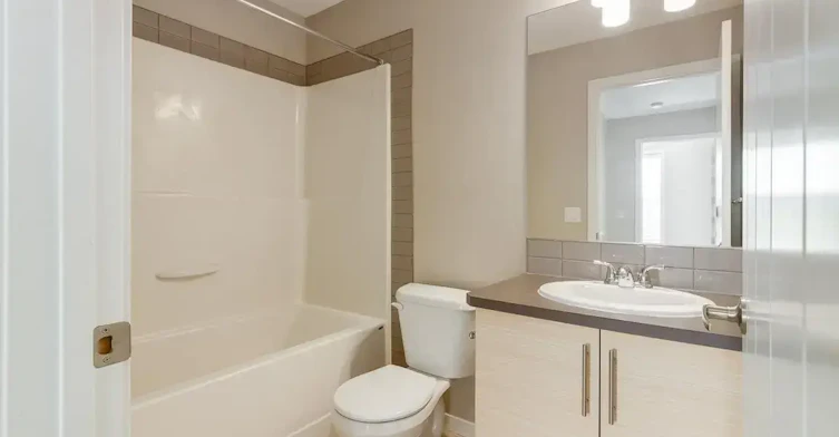 0201-1704 Heartland Avenue, Cochrane, AB, T4C 2L2 - 30